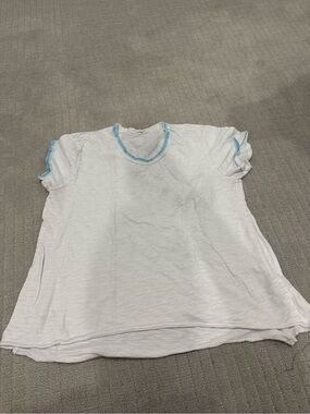 Wilt White Short Sleeve Cotton Tee Blue Trim Size Large Asymmetrical Hem